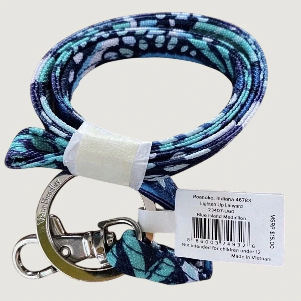 Vera Bradley Lighten Up Lanyard Blue‎ Island Medallion NWT Teal Navy Floral gift